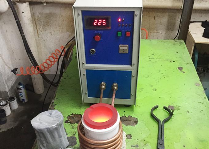 Horno de acero de alta frecuencia de la fusión del metal de la máquina de calefacción de inducción pequeño